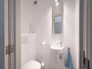 Apartment | Bathroom - Apartment in Knokke-heist Near Beaches (Knokke-Heist)
