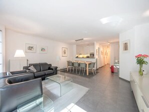 Apartment | Living room