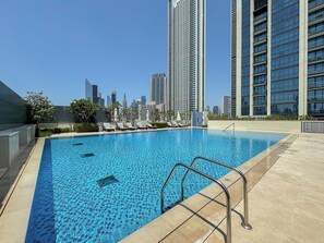Pool - 3BR APT with Burj View from Balcony - Pool & Gym (Dubai)