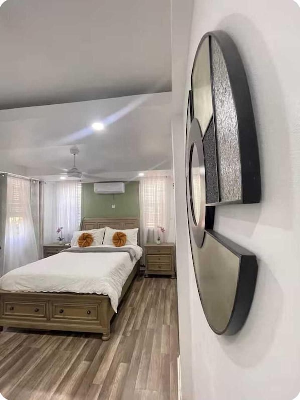 Apartament familiar, balcó | 1 dormitori i espai de treball apte per a portàtils 