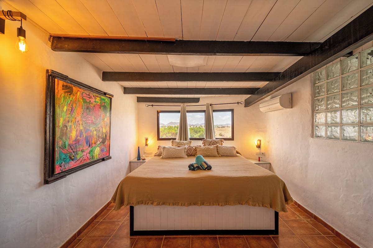 Comfort Room, Hill View | Down duvets, free WiFi, bed sheets