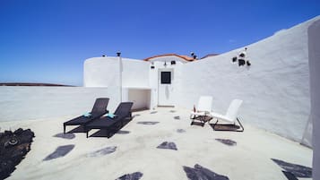 Deluxe Room, Hill View | Terrace/patio