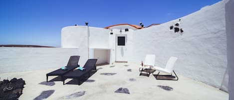 Habitación Deluxe, vista a la colina | Terraza o patio