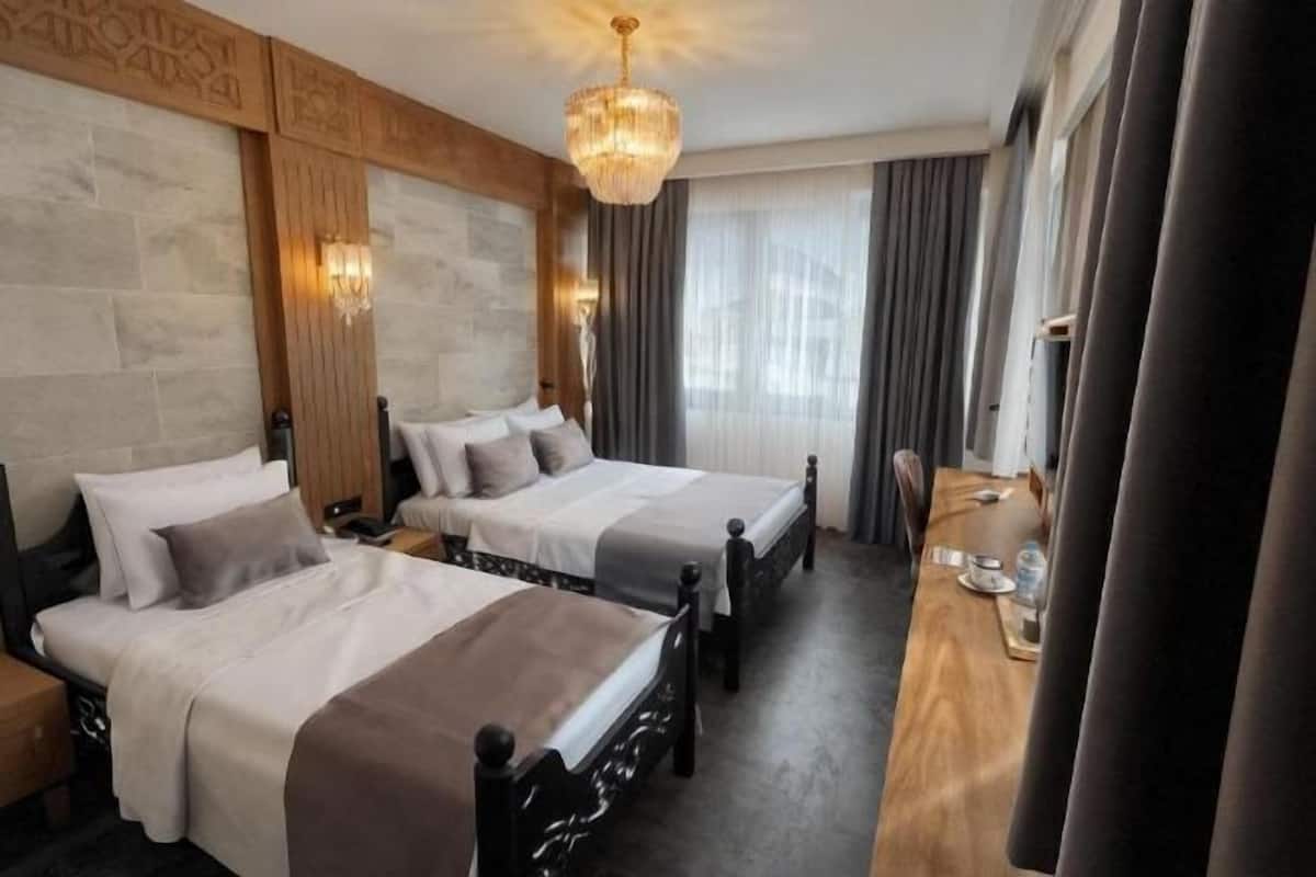 1 bedroom, in-room safe, desk, laptop workspace