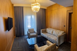 In-room safe, desk, laptop workspace, soundproofing
