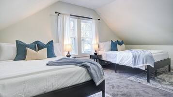 3 bedrooms, iron/ironing board, WiFi, bed sheets