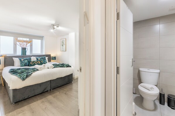 1 chambre, fer et planche à repasser, Wi-Fi, draps fournis