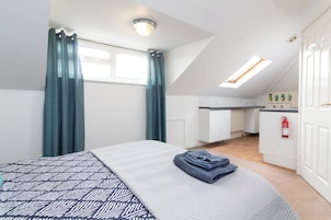 Double Room | Free WiFi