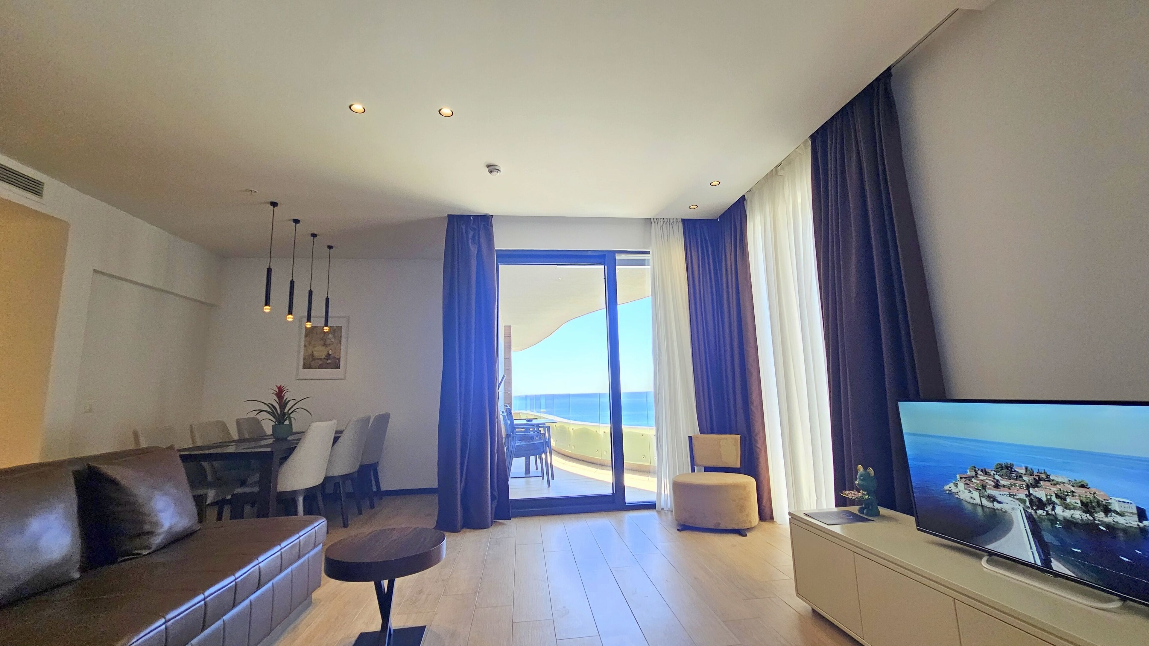 Senior Suite, Balcony, Sea View | Premium bedding, Select Comfort beds, in-room safe, iron/ironing board