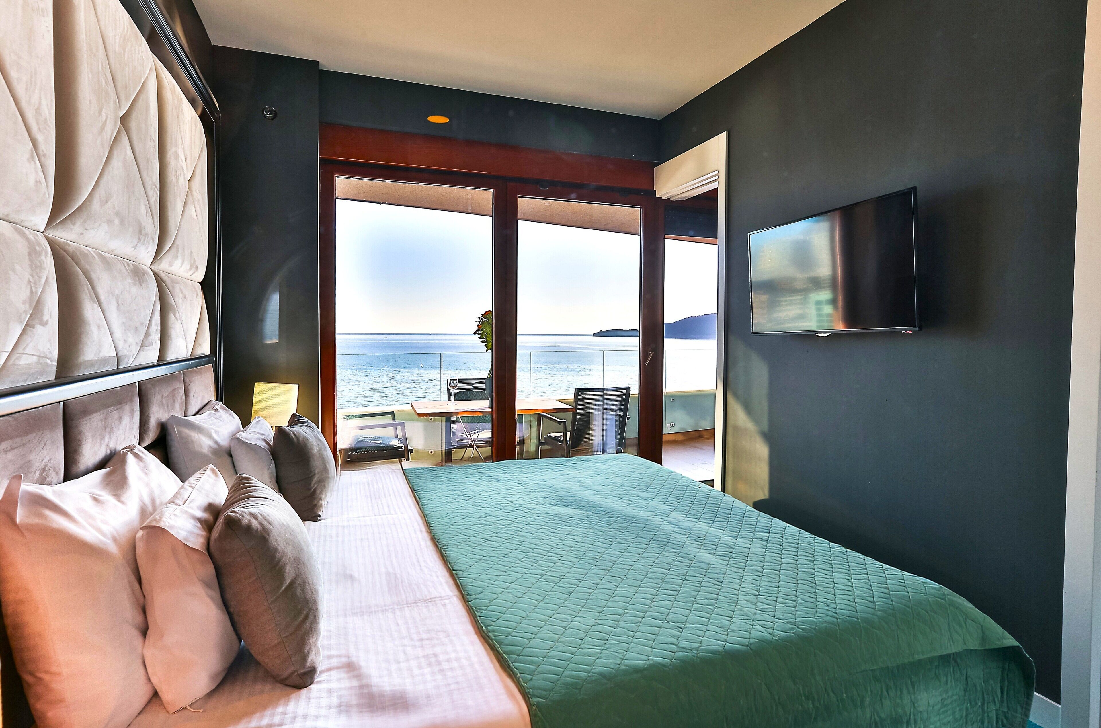 Suite Royal, balcone, vista mare | Vista dalla camera