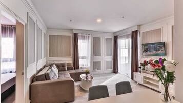 1 bedroom, premium bedding, Select Comfort beds, in-room safe