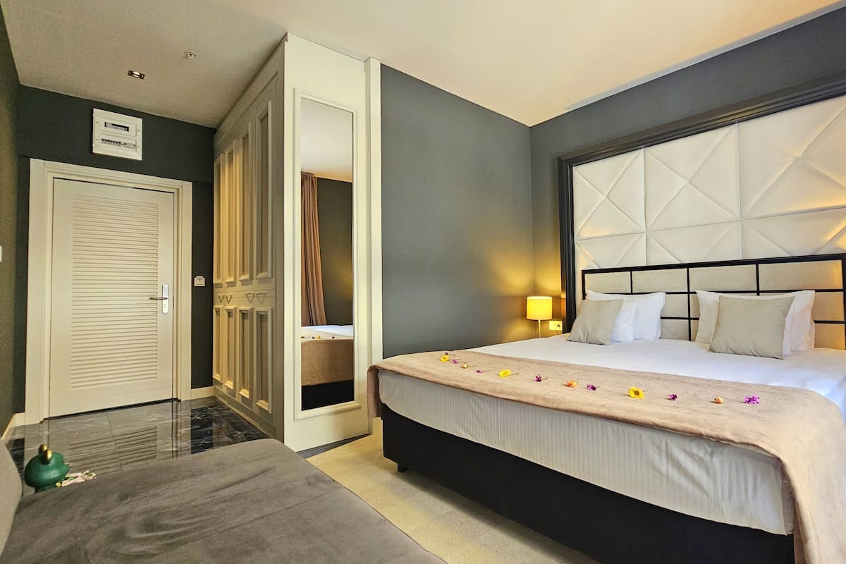1 bedroom, premium bedding, Select Comfort beds, in-room safe