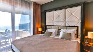 Royal Suite, Balcony, Sea View | Premium bedding, Select Comfort beds, in-room safe, iron/ironing board