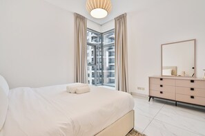 1 chambre, coffres-forts dans les chambres, fer et planche à repasser