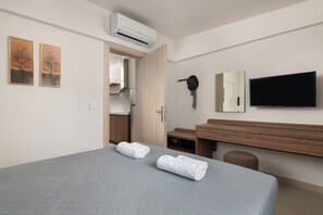1 chambre, coffres-forts dans les chambres, fer et planche à repasser