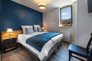 Apartamento Confort, balcón, vistas a la montaña | Tabla de planchar con plancha y wifi gratis