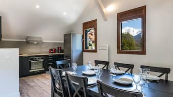 Appartement Confort, balcon, vue montagne | Cuisine privée