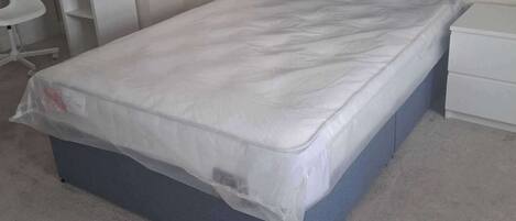 House | 4 bedrooms, free WiFi, bed sheets