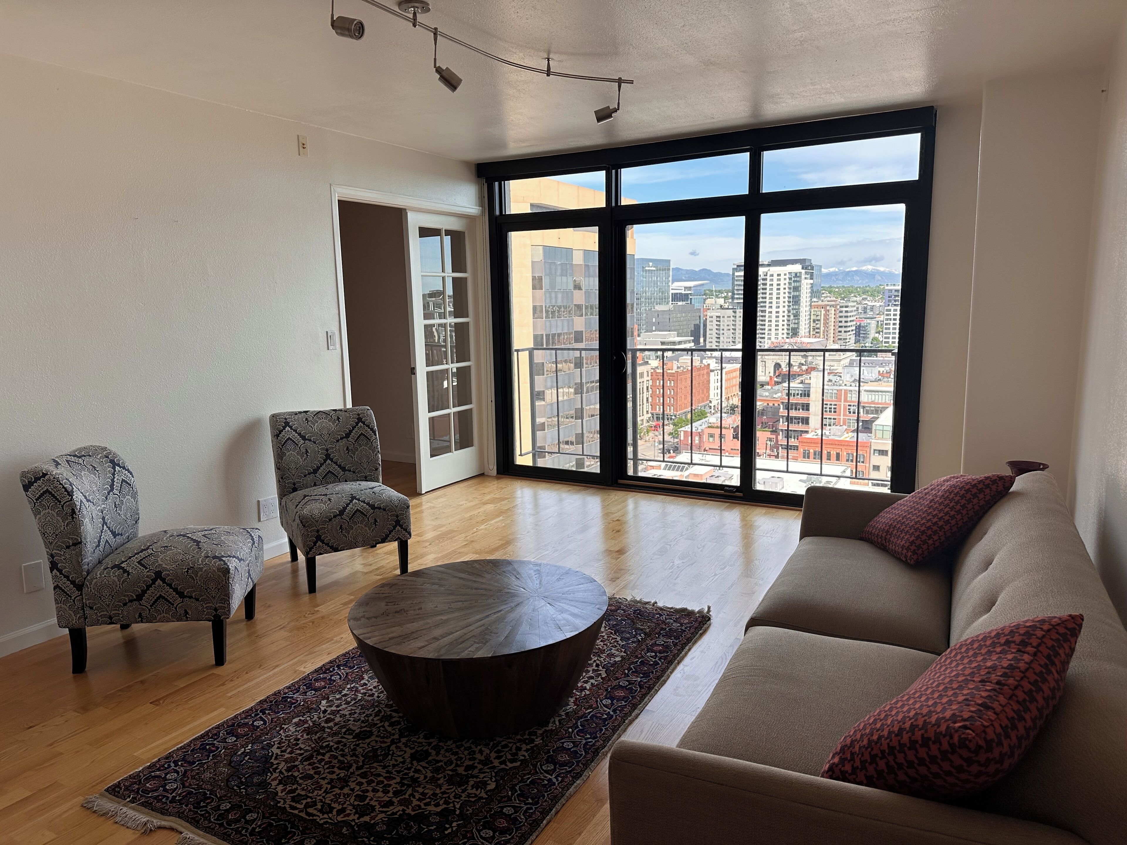 Living room with Union Station and Mountain View