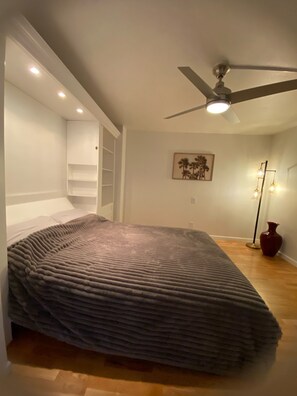 2 chambres, bureau, fer et planche à repasser, Wi-Fi gratuit