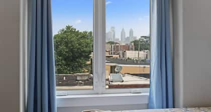 Luxury Roofdeck Retreat 4-bdrm Near Penn Chop