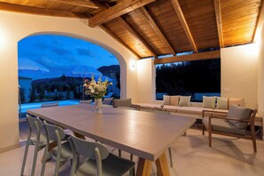 Outdoor dining - Casa Moros 6, Emma Villas (Castiadas)