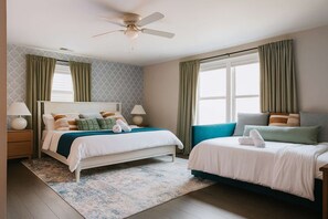 4 bedrooms, desk, iron/ironing board, travel crib