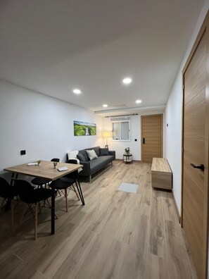 Interior - Exclusive and cozy lodging in Guamasa. (CN)