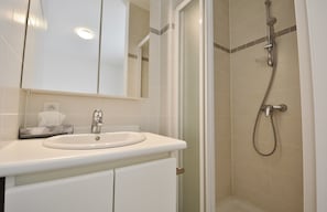 Bathroom - Apartment in Knokke Near the Beach (Knokke-Heist)
