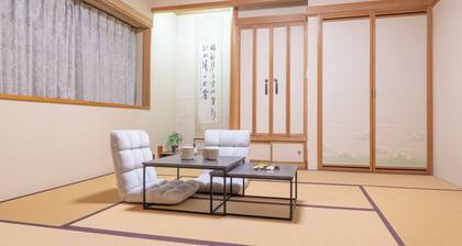 4LDK, air conditioning in all bedrooms, maximum 17 people, easy access to Furano and Biei, 3 parking spaces, covered parking, jet bath and separate shower, 75" TV