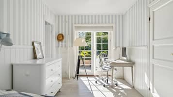 5 sovrum, skrivbord, strykjÀrn/strykbrÀda och gratis wi-fi