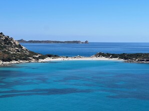 Beach - Quiet apartment with panoramic terrace (Villasimius)