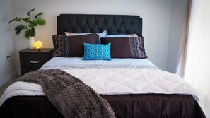 3 bedrooms, iron/ironing board, WiFi, bed sheets