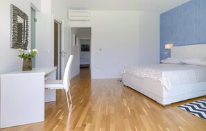 3 camere, culla da viaggio, Wi-Fi gratuito