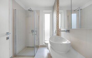 Douche, séchoir à cheveux