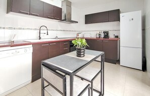 Frigorífic, forn, placa de cuina i rentaplats