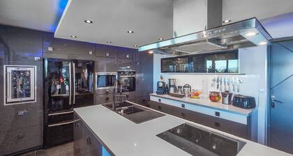 Gorgeous home in LA REDORTE