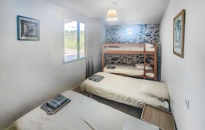 5 bedrooms, WiFi (free)