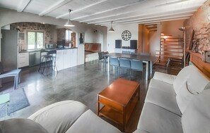 Fireplace - Amazing home in Roquebrun (Roquebrun)