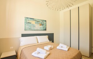 4 bedrooms, iron/ironing board, free WiFi