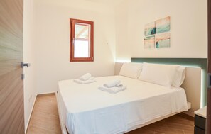 4 bedrooms, iron/ironing board, free WiFi