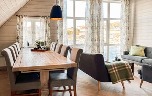 Dining - 3 bedroom beautiful home in Sirevåg (Sirevåg)