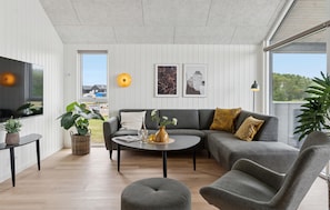 Smart TV, fireplace, foosball, table tennis