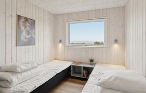 6 bedrooms, free WiFi