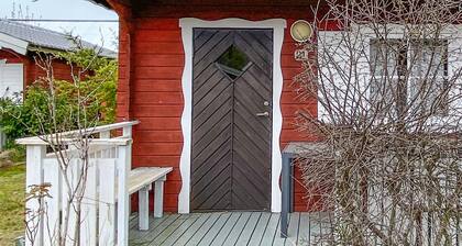 1 bedroom awesome home in Byxelkrok
