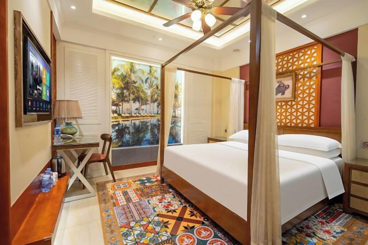 Selected Queen Room