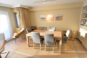 Apartment | Dining - Apartment in Seaside Bruges With Balcony (Knokke-Heist)