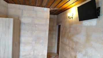 Habitación doble estándar, vista al patio | Wifi gratis