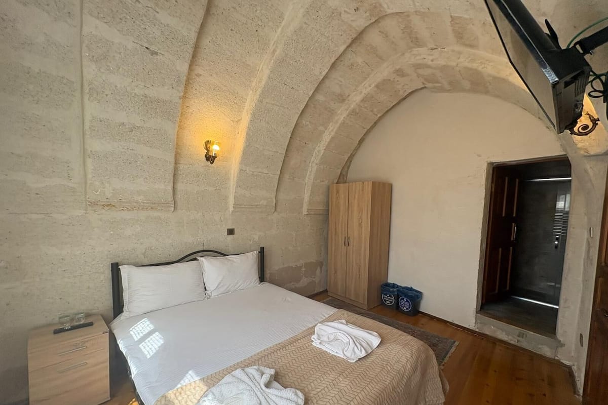 ห้องสแตนดาร์ดดับเบิล, วิวสวนหย่อม | เครื่องนอนระดับพรีเมียม, Wi-Fi ฟรี, ผ้าปูที่นอน