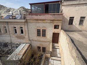 Habitación estándar doble, vistas al patio | Terraza o patio